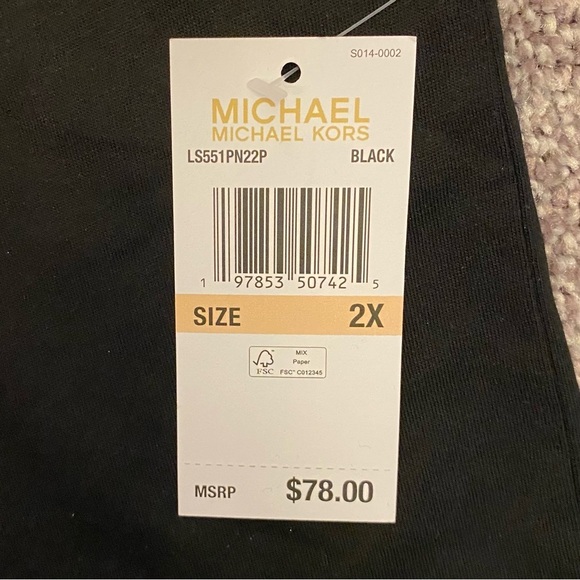 Michael Kors Women's Short Sleeves Cropped Black Tee Logo Plus Size 2X - NWT $78 - Picture 8 of 10